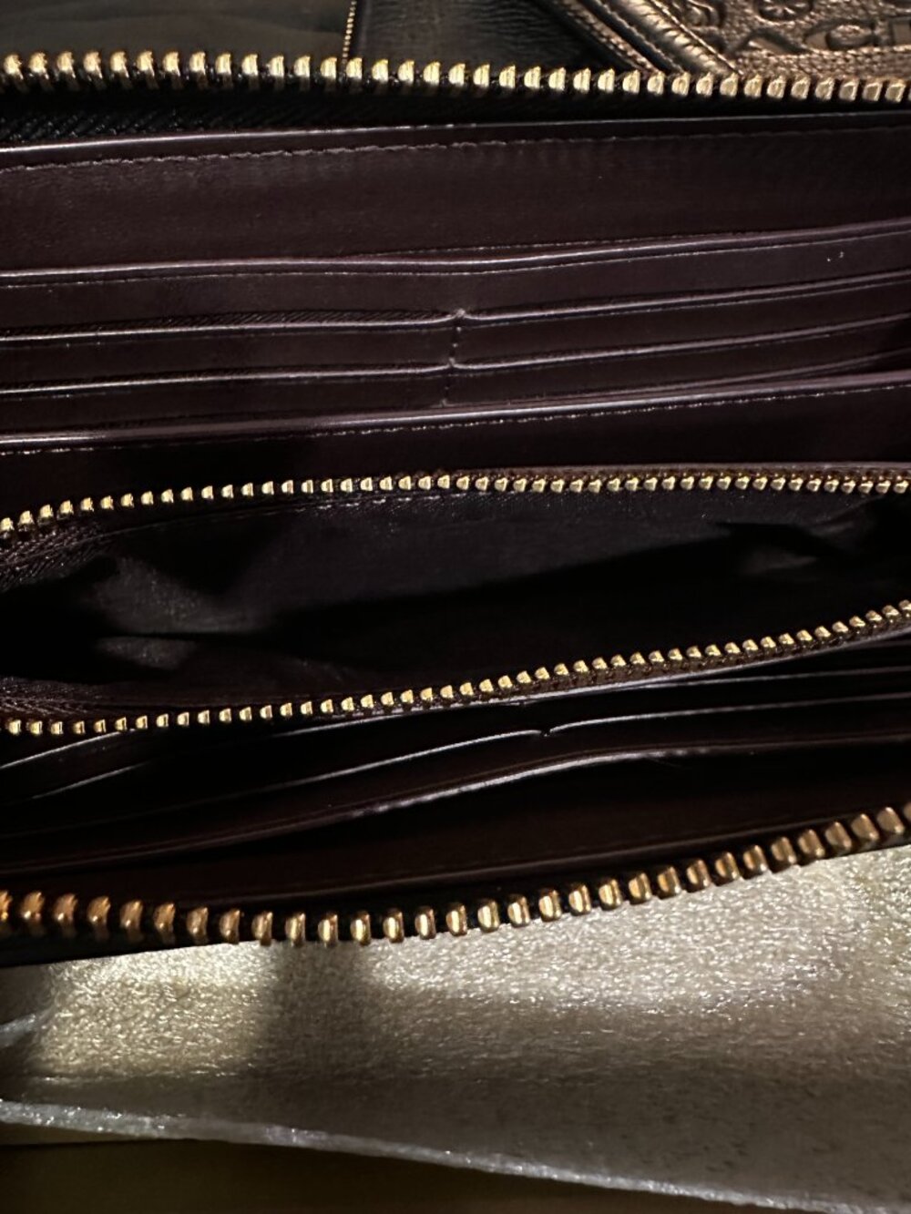 Coach Blk CF464 Long Zip Wallet/Wristlet w Strap and Charm. Like New-Barely Used - Picture 14 of 17